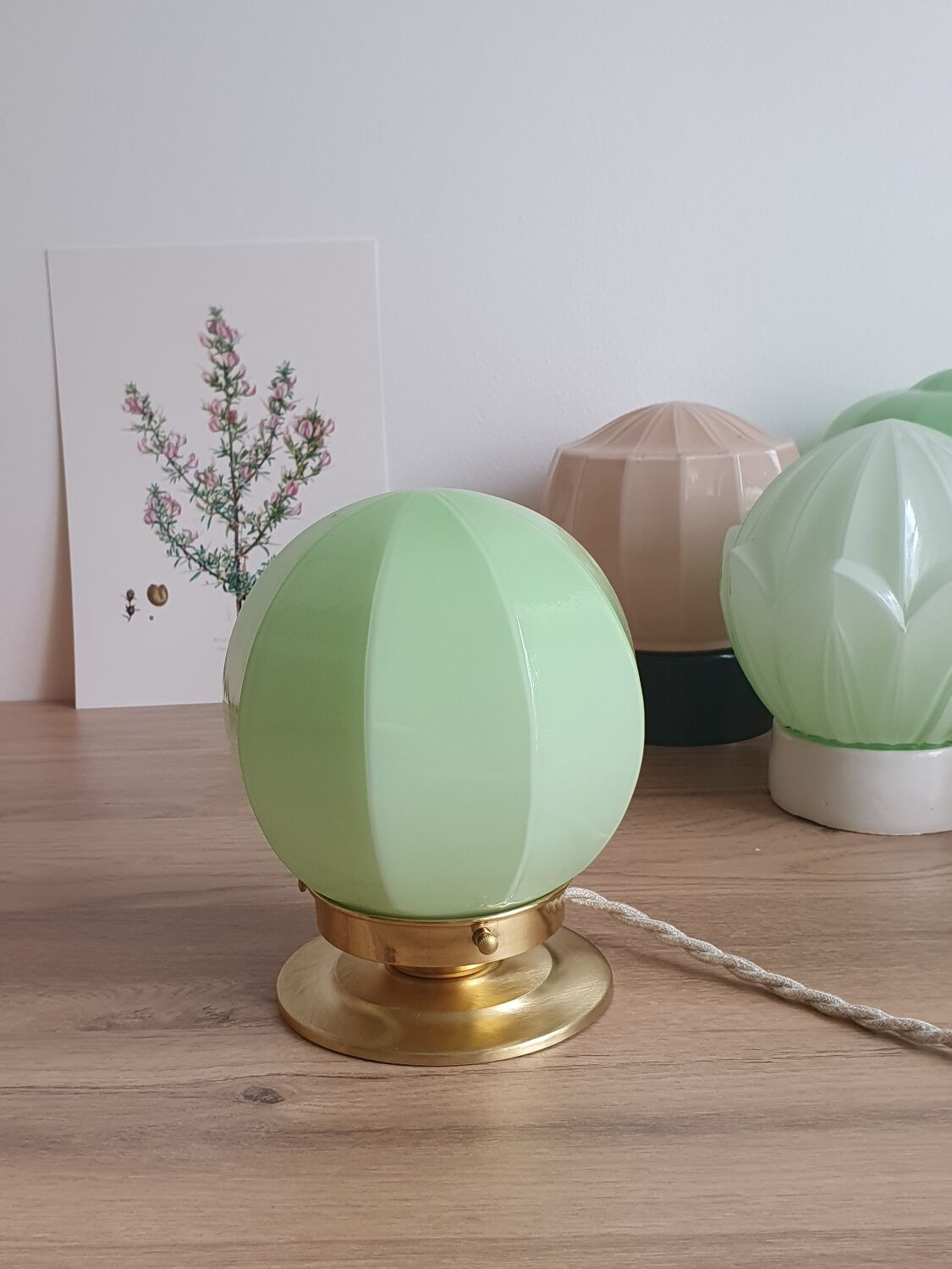 Green opaline table lamp