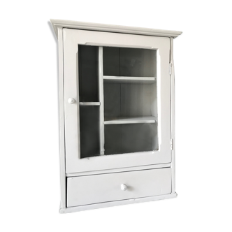 Medicine cabinet