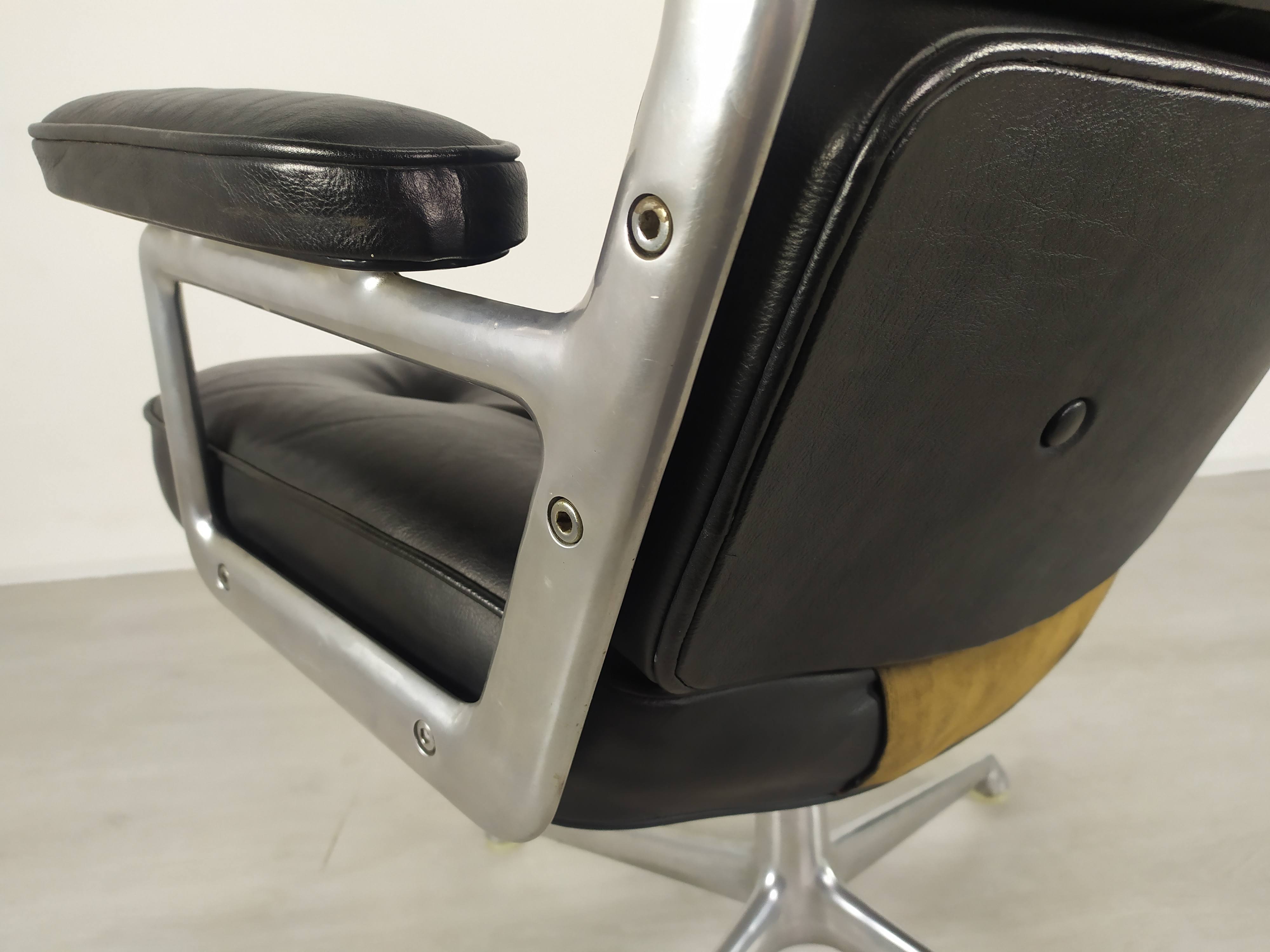 Eames leather lobby chair