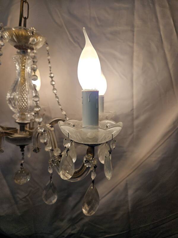 Vintage 5-arm tassel chandelier.