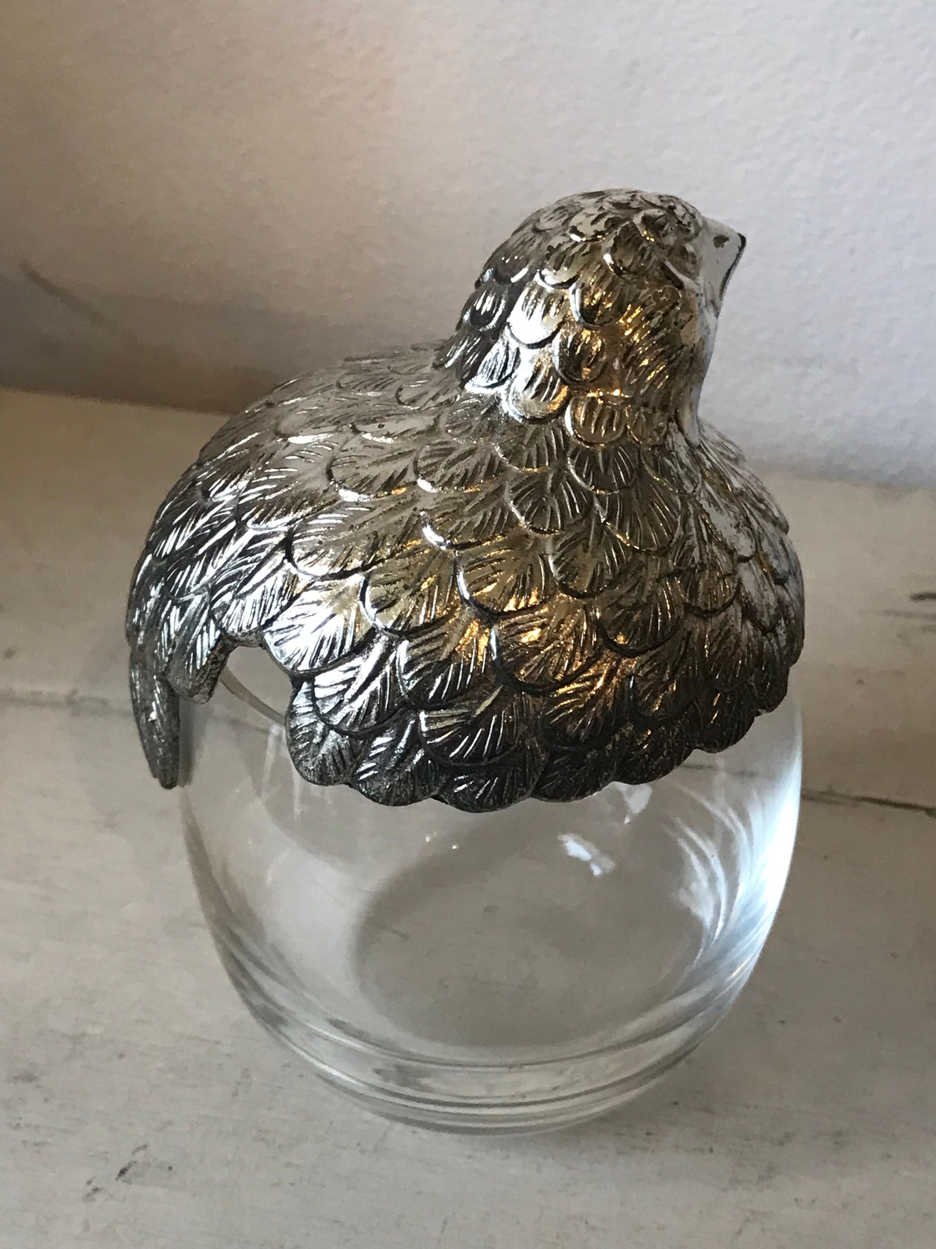 Quail-shaped table mustard silver metal and glass