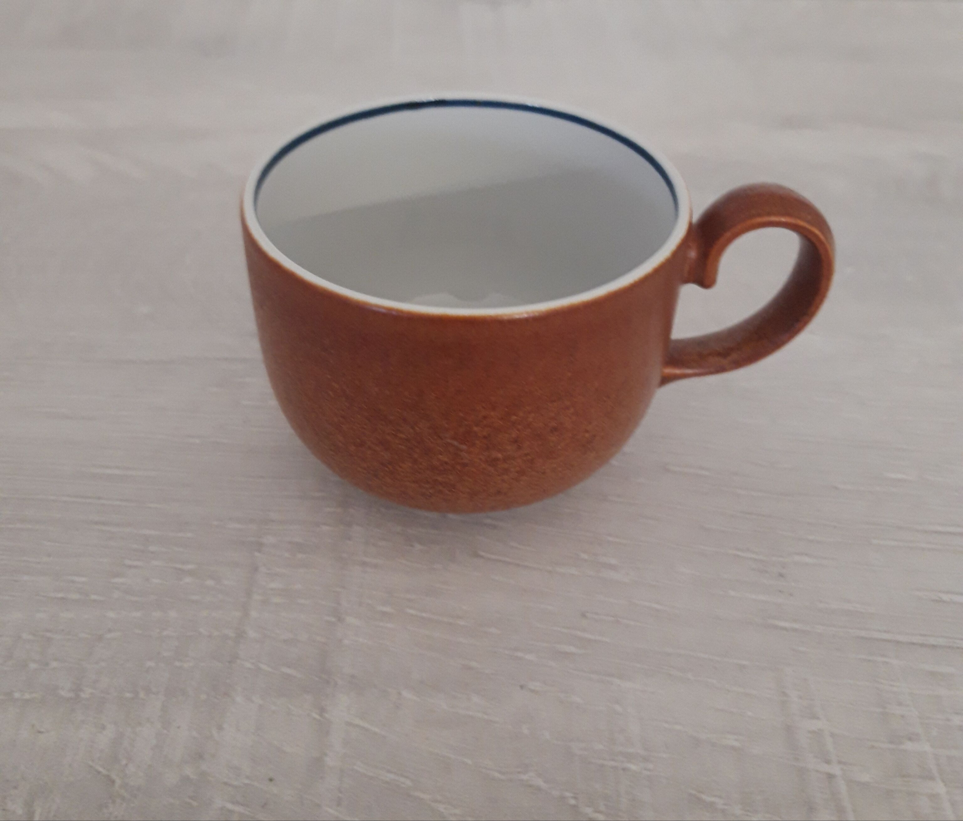 Suite of 6 cups of sandstone