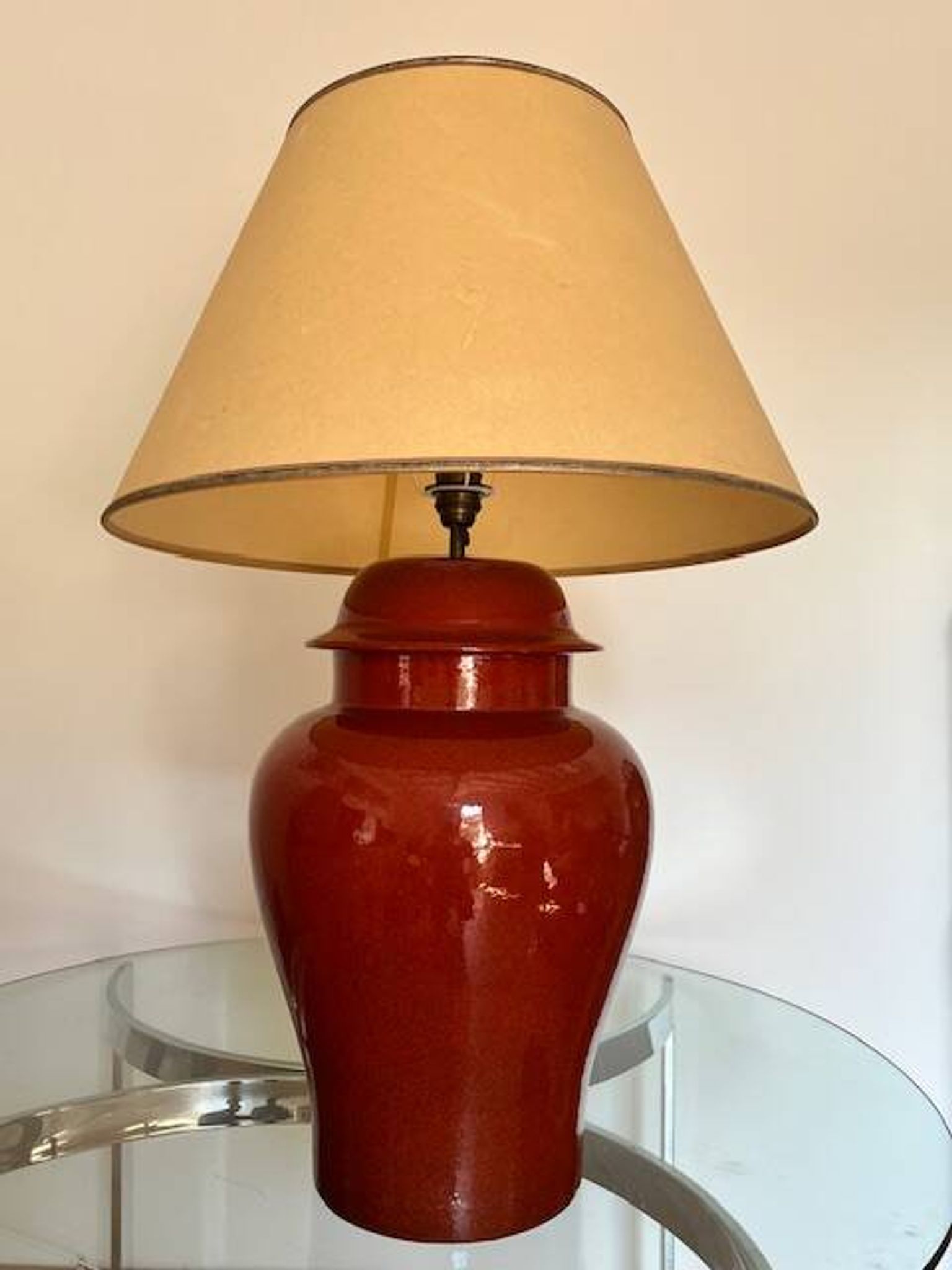 Lampe à poser en céramique rouge