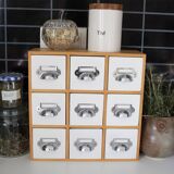 Small storage unit with drawers