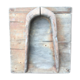Oyster farmer's vase racket