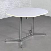 Table de repas ovale et extensible des années 50 chrome et formica