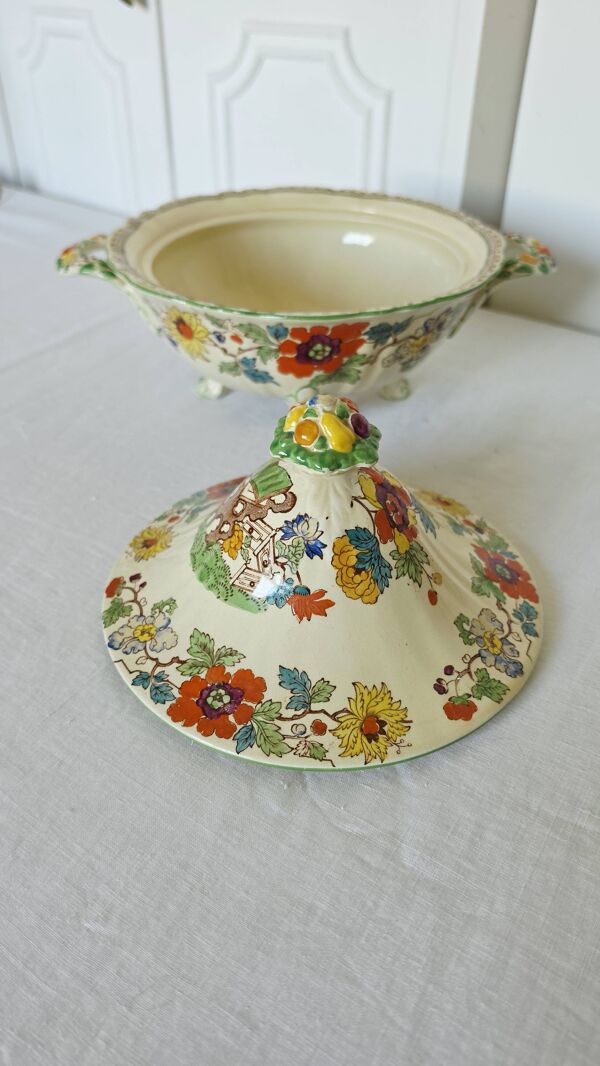 Soupière ancienne à pieds de la prestigieuse manufacture anglaise Mason's,