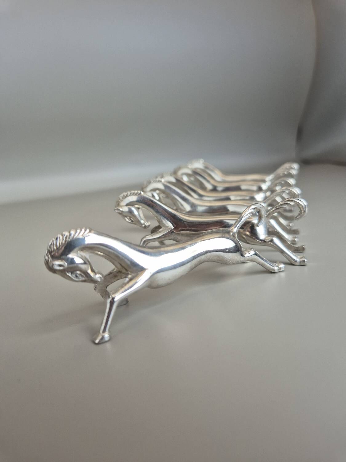 Set of 6 vintage silver metal knife rests - horse motif