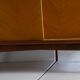 Armoire vintage à pieds compas
