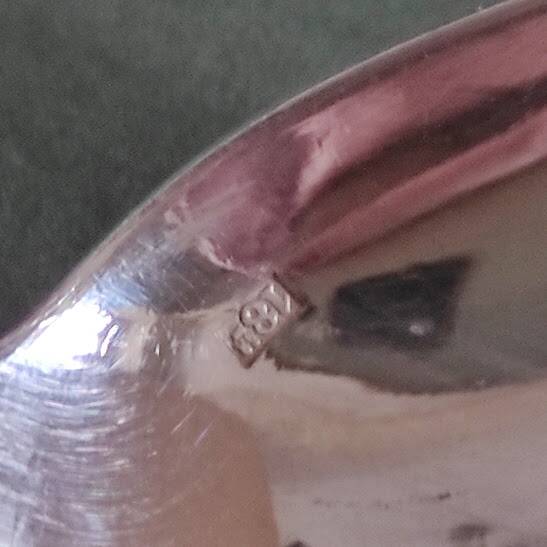 Ménagère de 37 couverts modèle filet, Argenterie