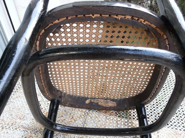 Chaise avec assise cannée médaillée exposition universelle 1889