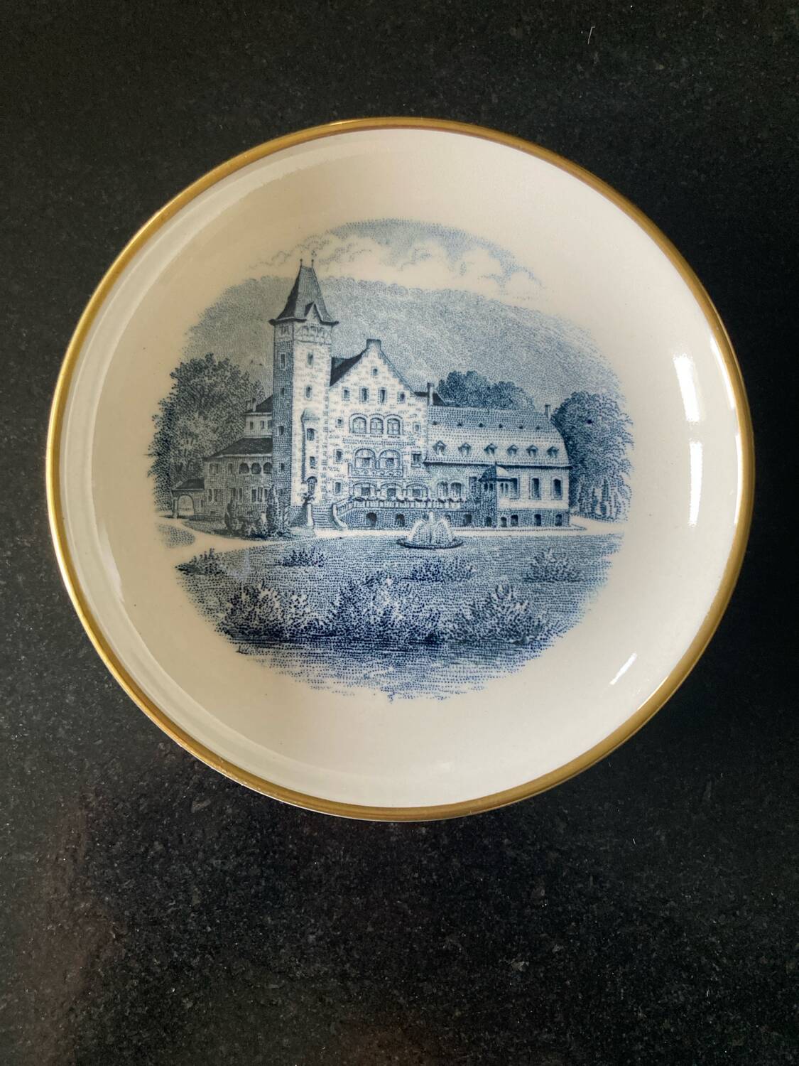 Lot 5 Bowls/ring sizes castles New Year 1958 Villeroy&Boch