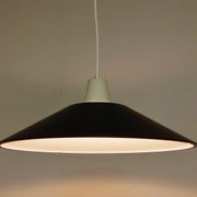 Suspension mid-century noire et blanche 1950s