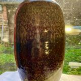 Art deco ceramic vase - signature and imprint to identify