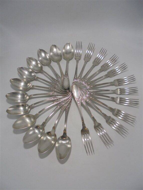 Set of 24 cutlery.