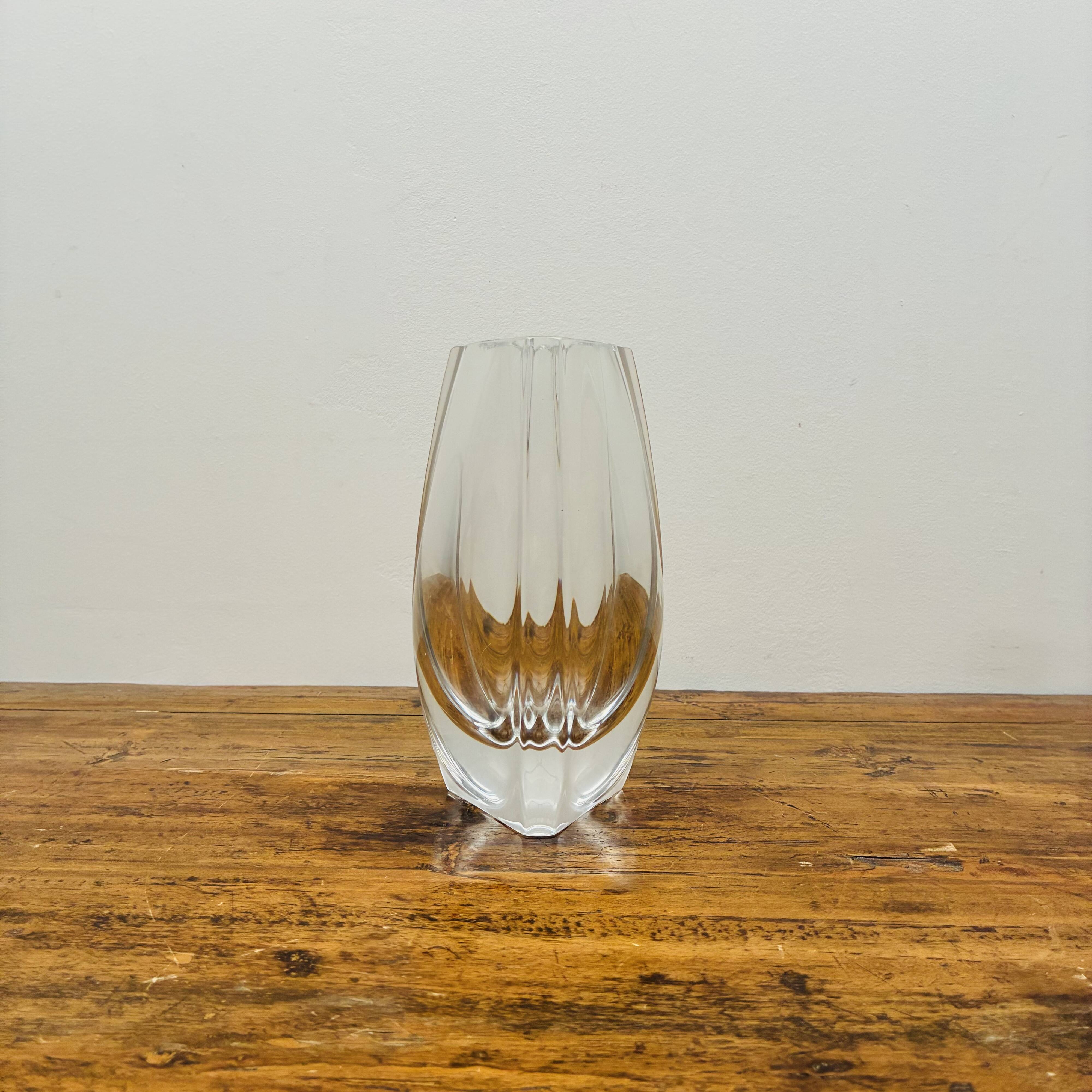 Baccarat crystal vase with gadroons – Collector’s item – Immaculate condition