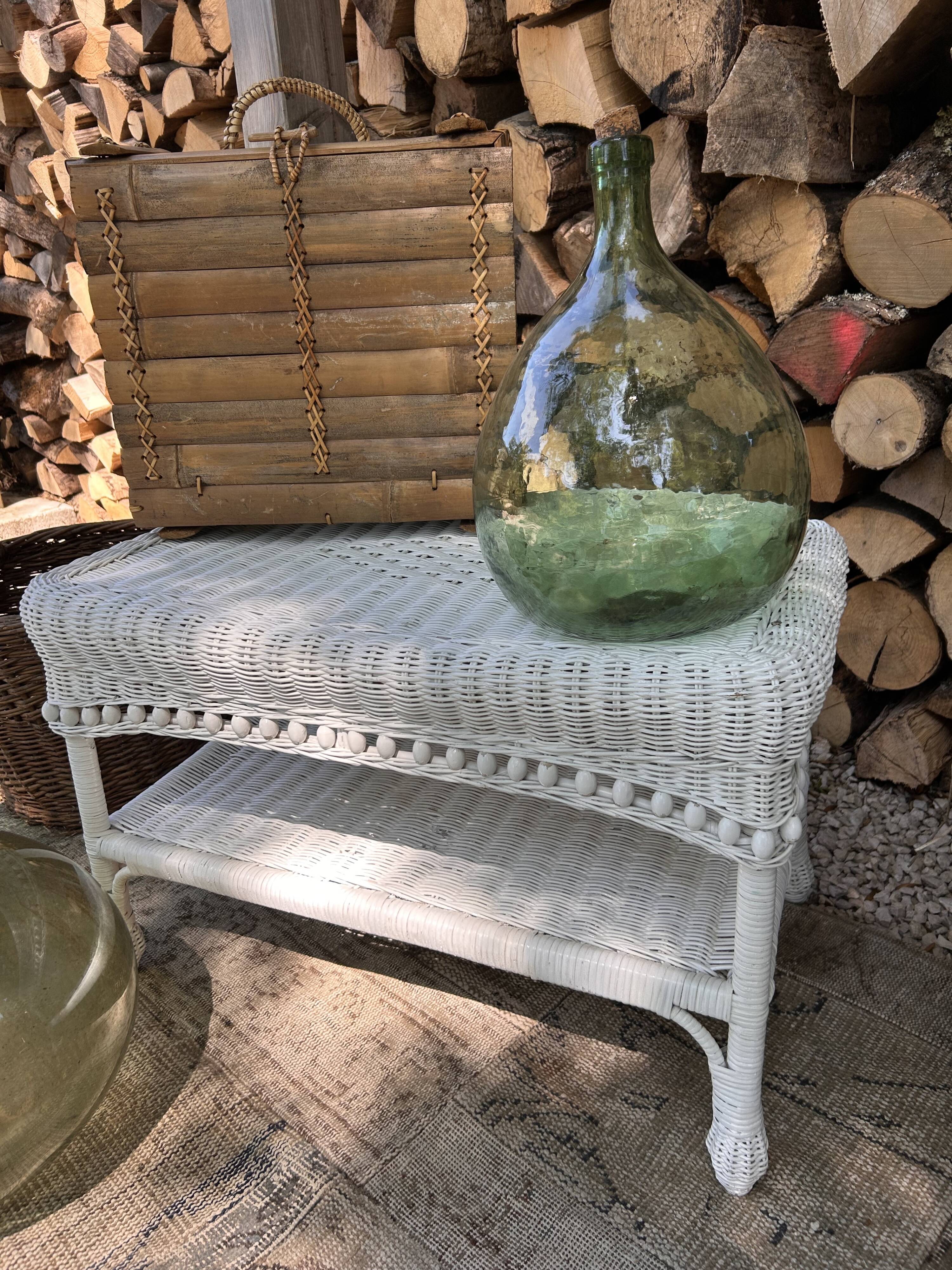 Table basse osier vintage blanche