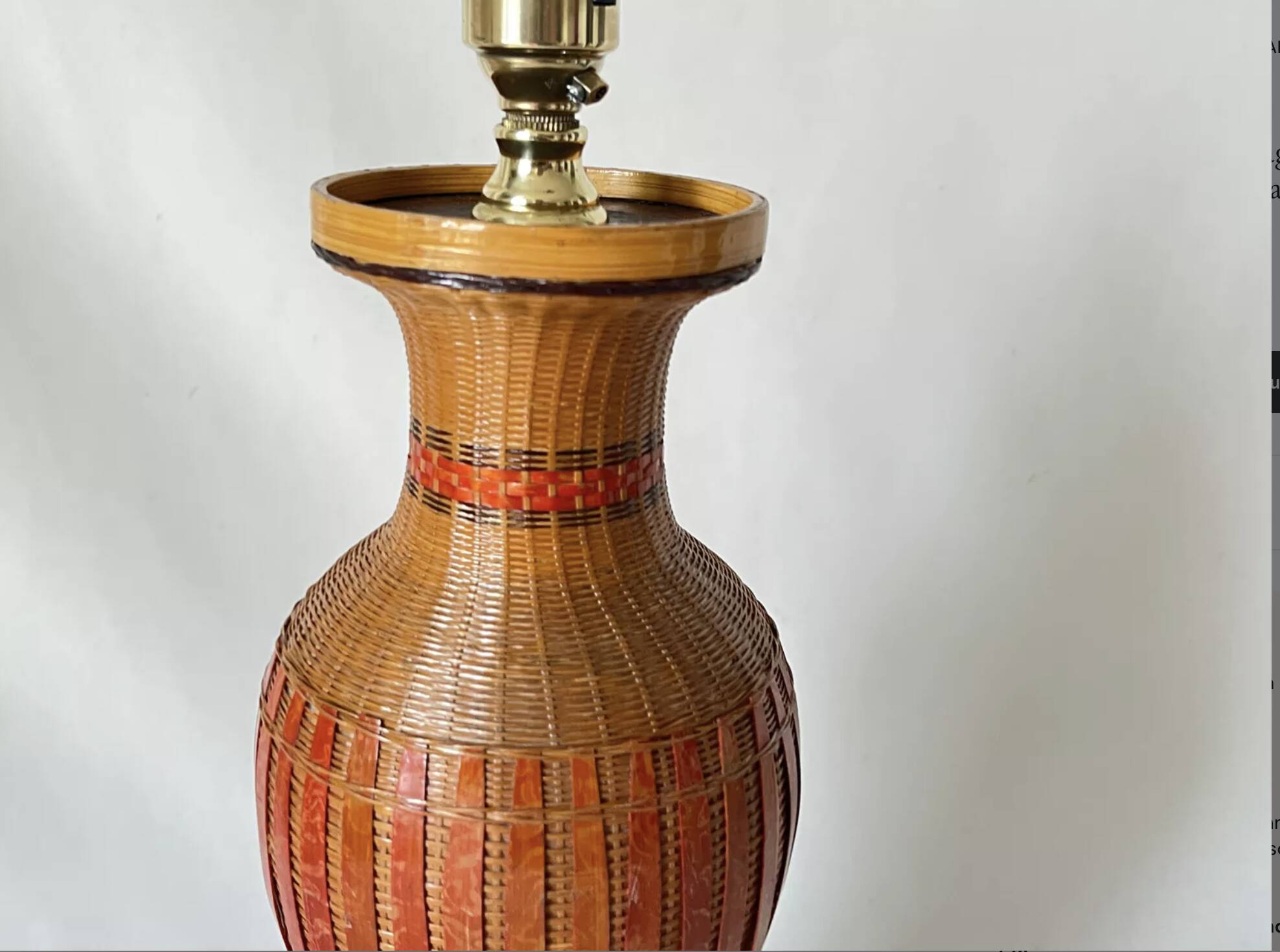 Vintage 1970s Chinese lamp base in woven bamboo on a porcelain vase