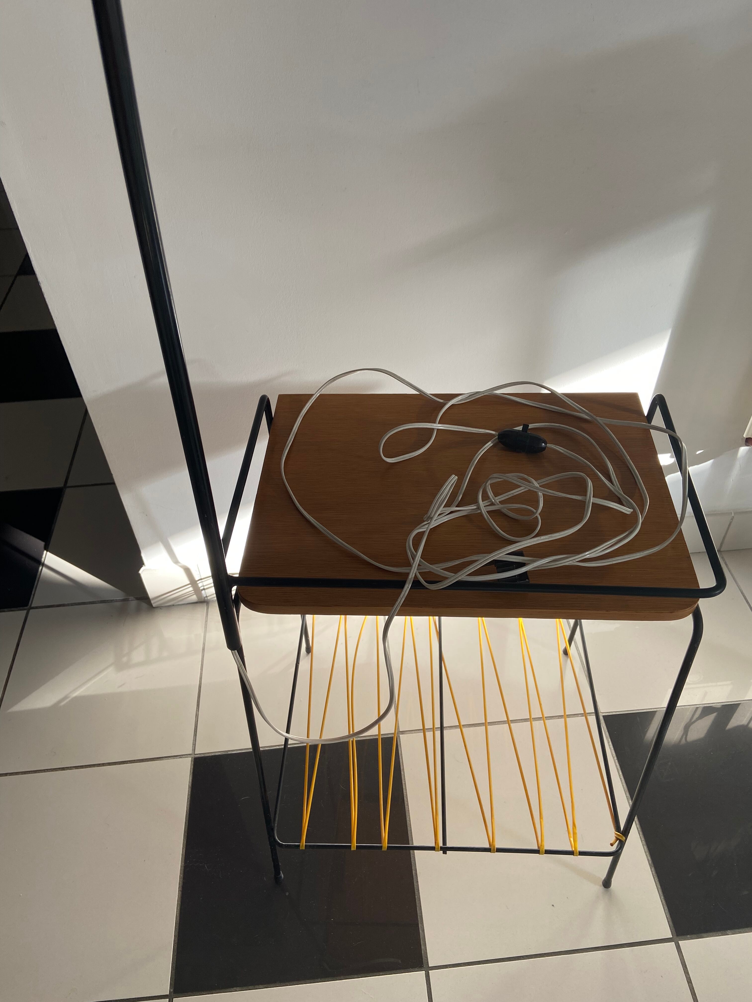 Floor lamp
