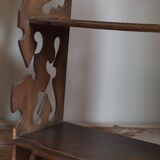 Étagère murale ancienne en bois découpé