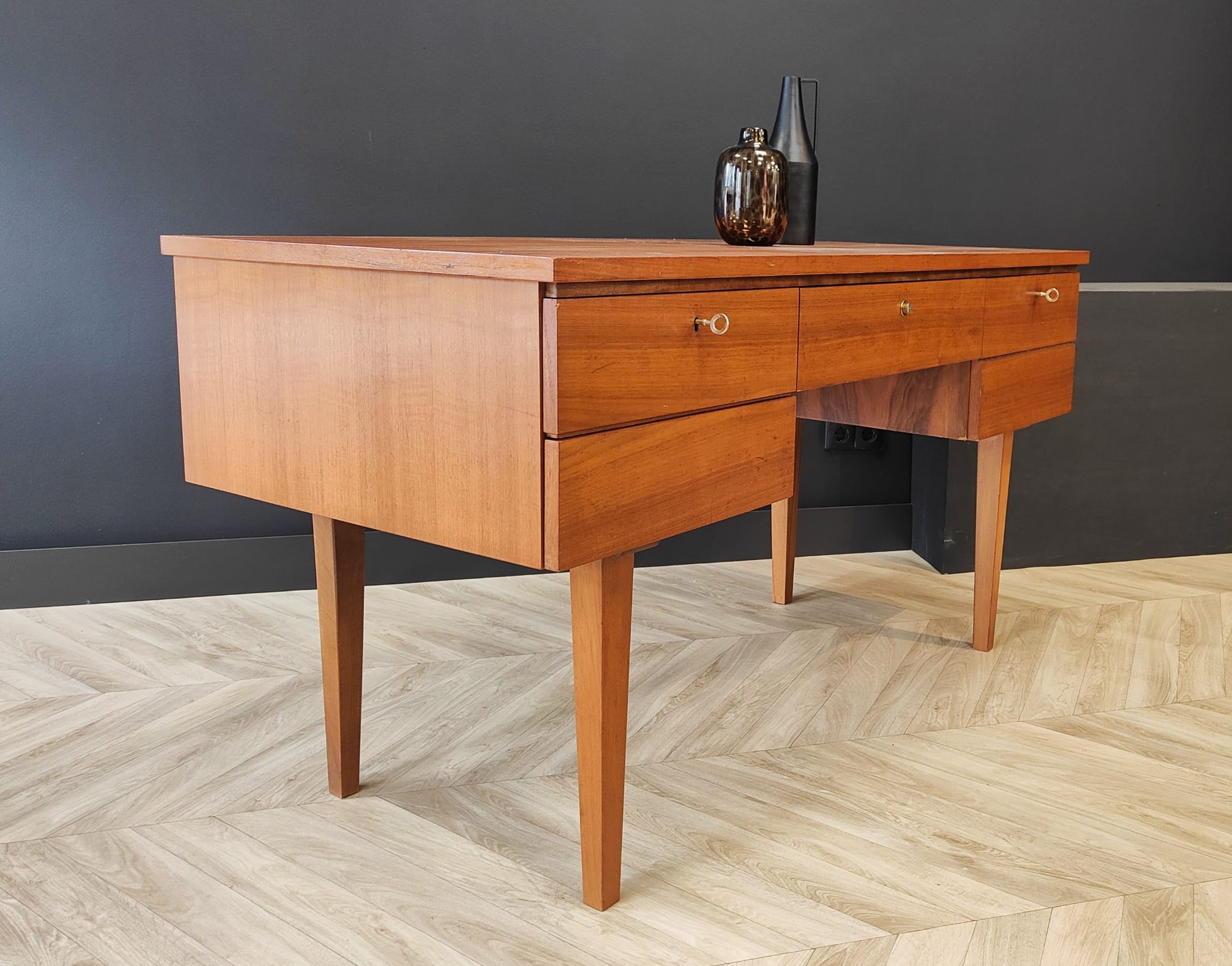 Mid century bureau | vintage