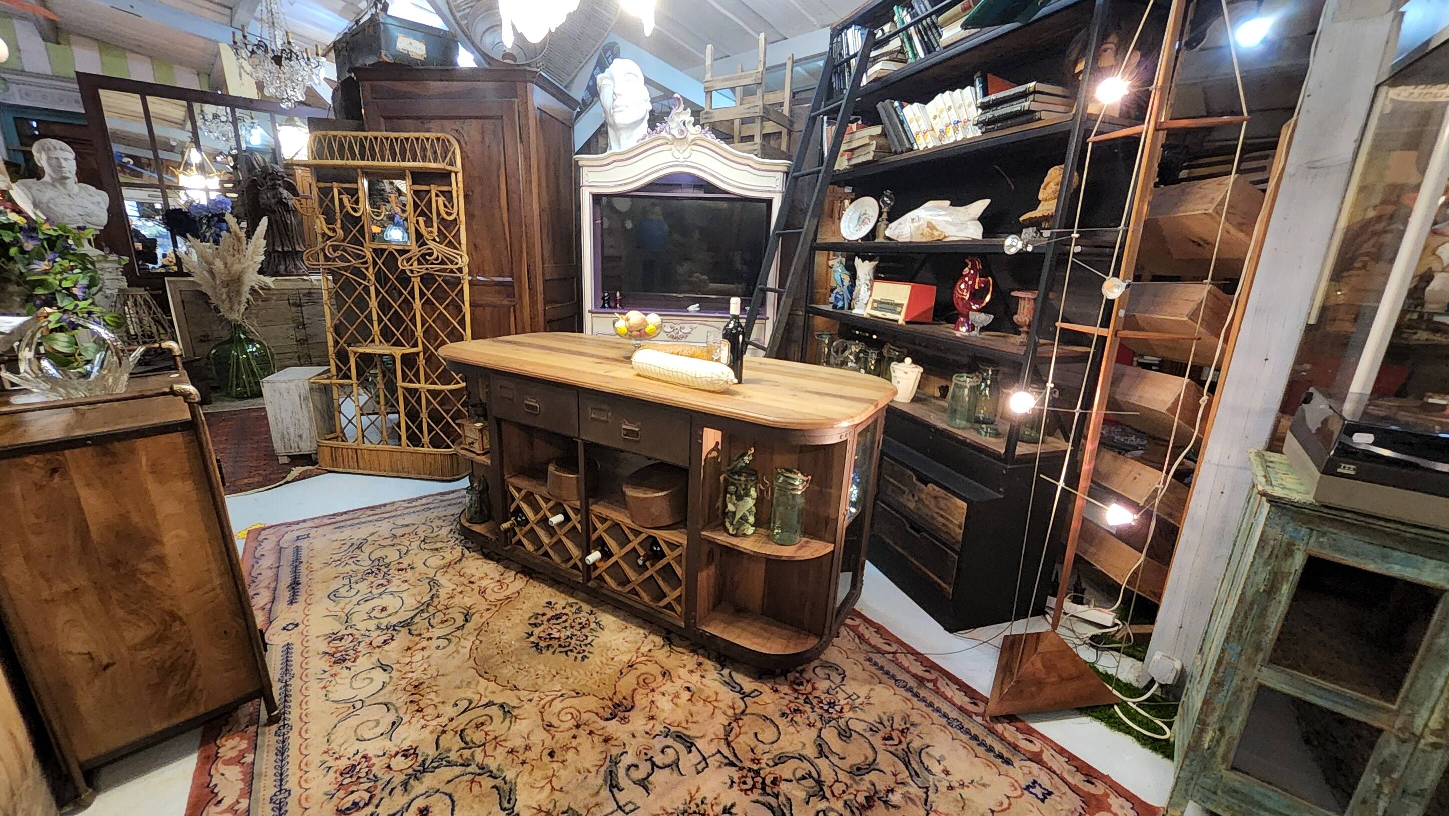 Farm table