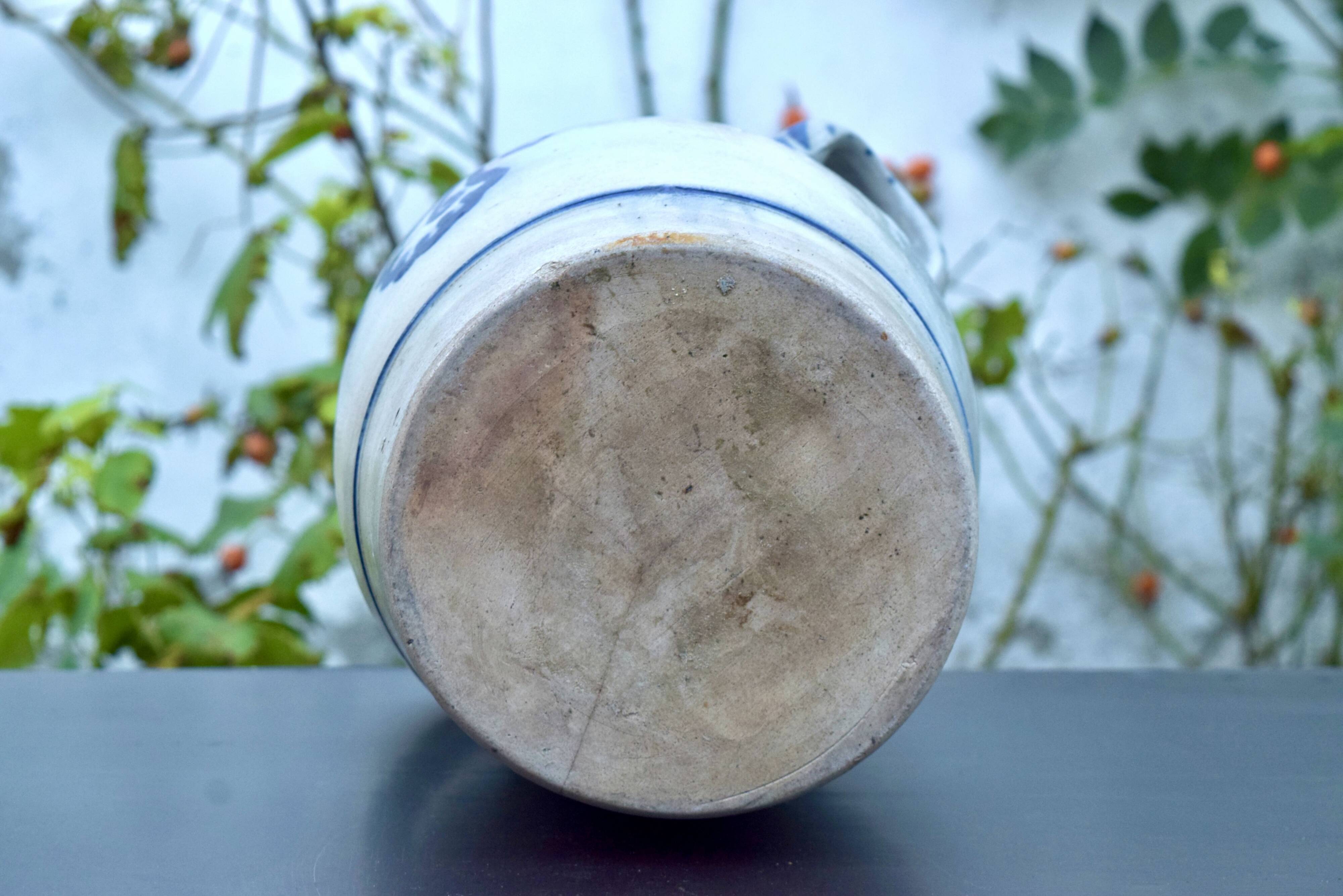 Old Alsatian sandstone jar - 26 cm