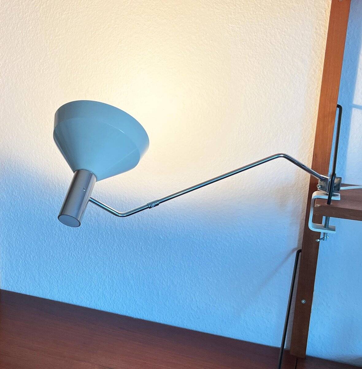 Mid-century minimalist Swiss table lamp with a clamp by Rosemarie and Rico Baltensweiler for Baltensweiler, 1950s.