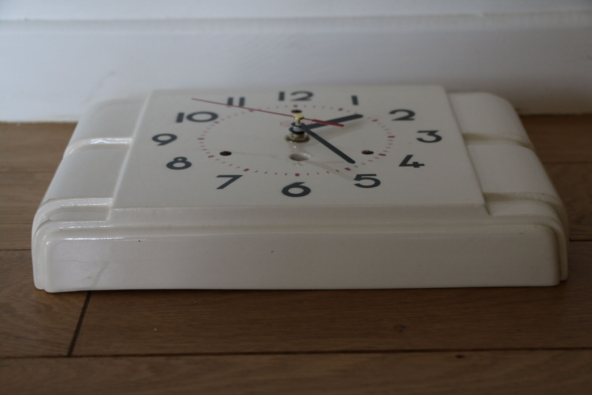Odo ceramic wall clock