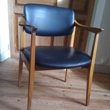 Large Scandinavian office armchair