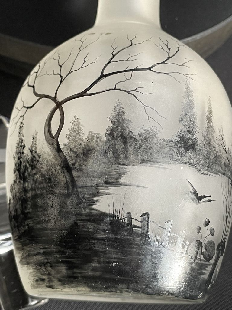 Carafe- Scenery of a lake landscape and a crane taking off