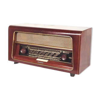 Vintage Bluetooth Radio: 1952 RadioBell