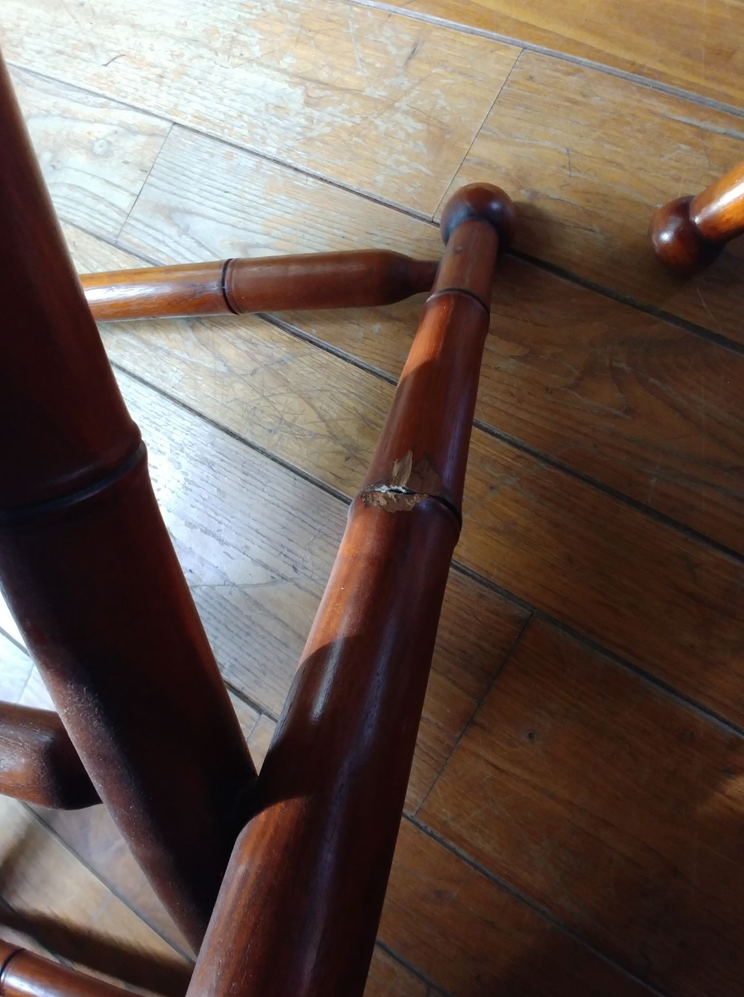 Leather folding armchair and footwork