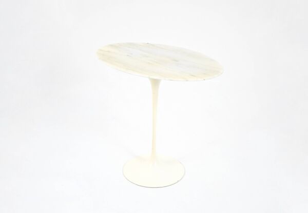 Table d'appoint ovale par Eero Saarinen pour Knoll International, 1960s