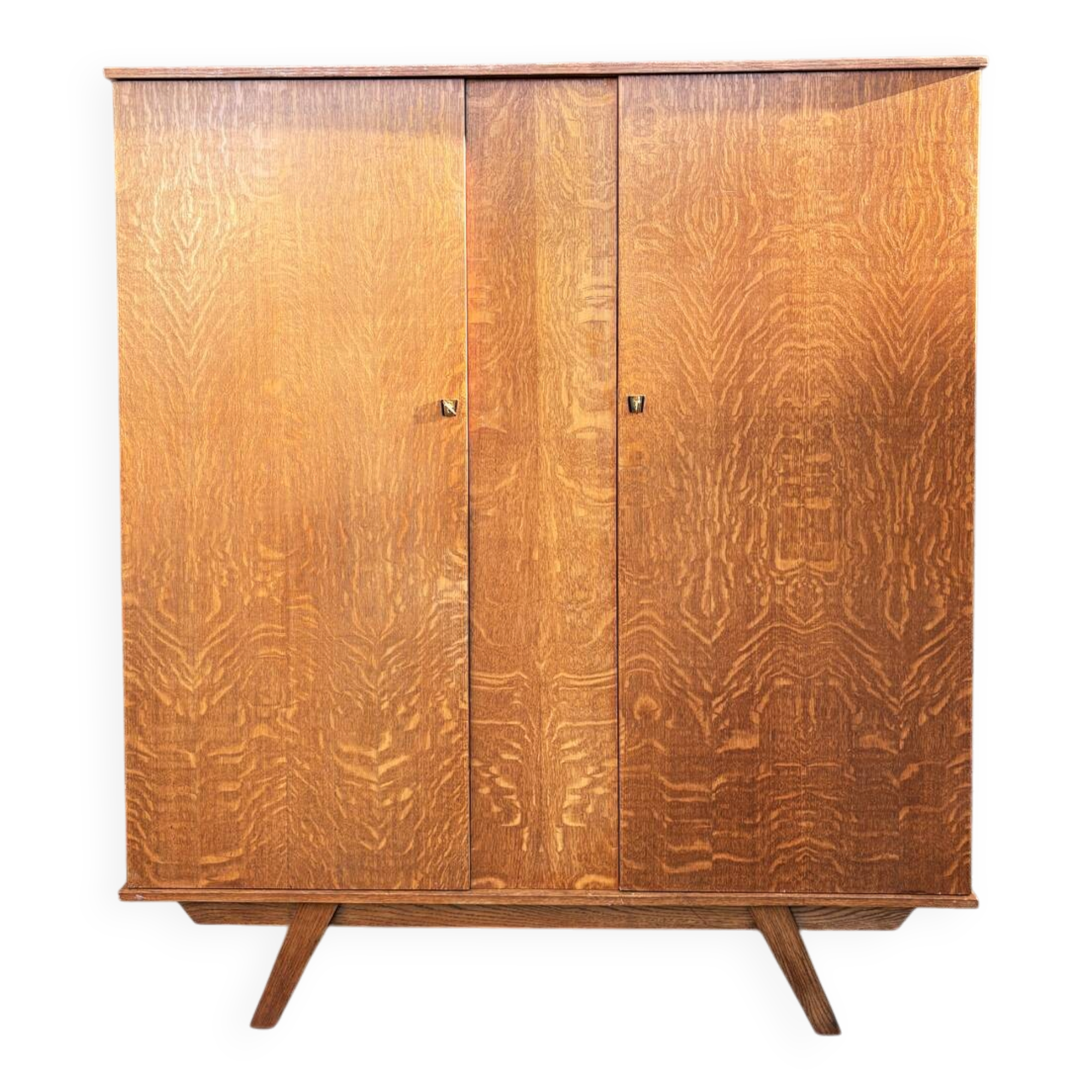 Armoire dressing vintage chêne tigré – pieds compas  50/60 – scandinave
