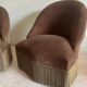 Paire de fauteuils crapaud vintage en velours brun tabac à franges