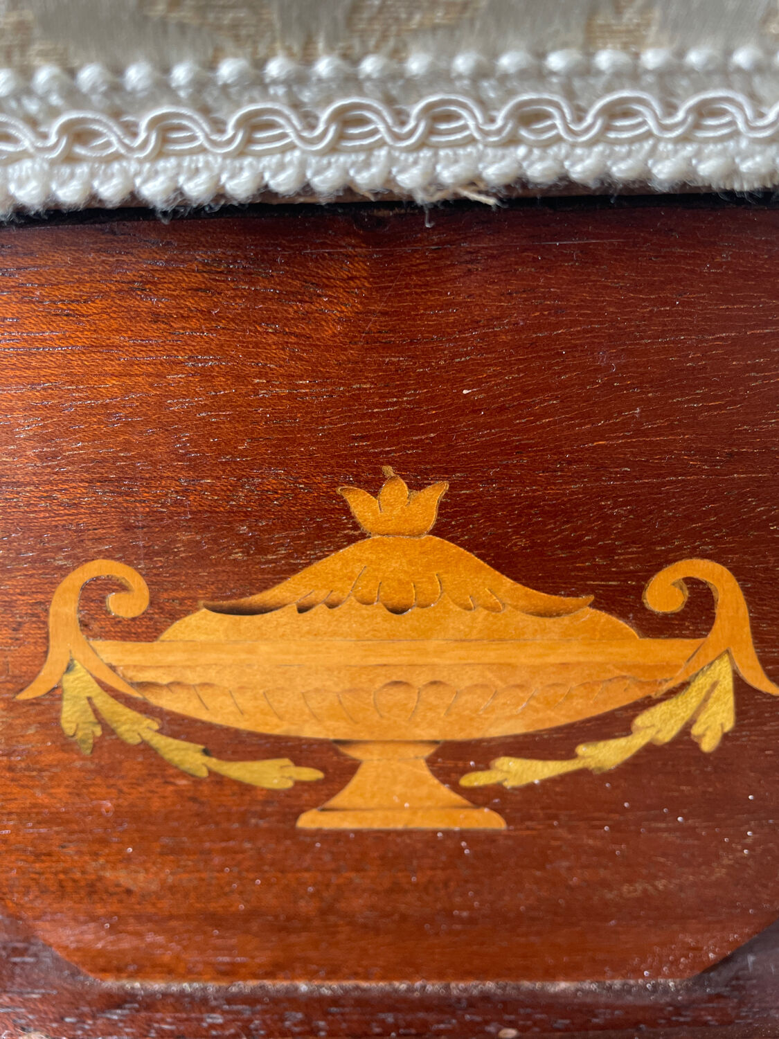 Victorian mahogany daybed.