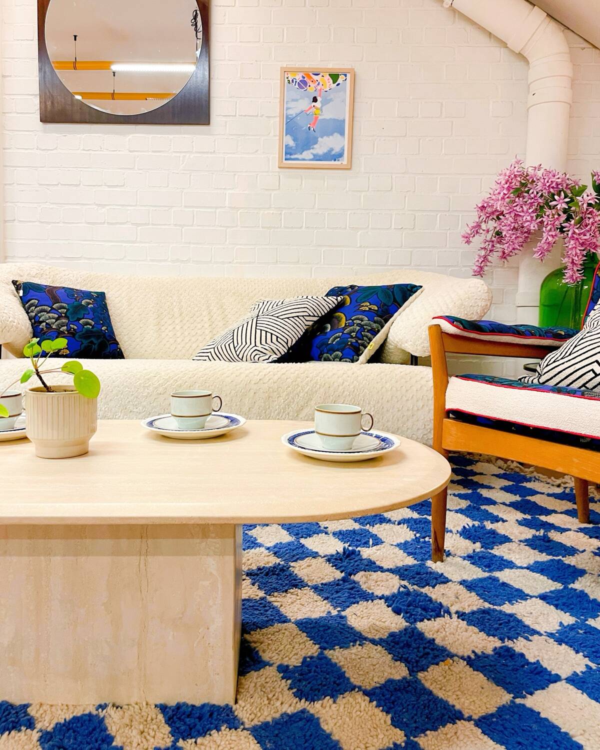 Coffee table in solid wood, 70s style.