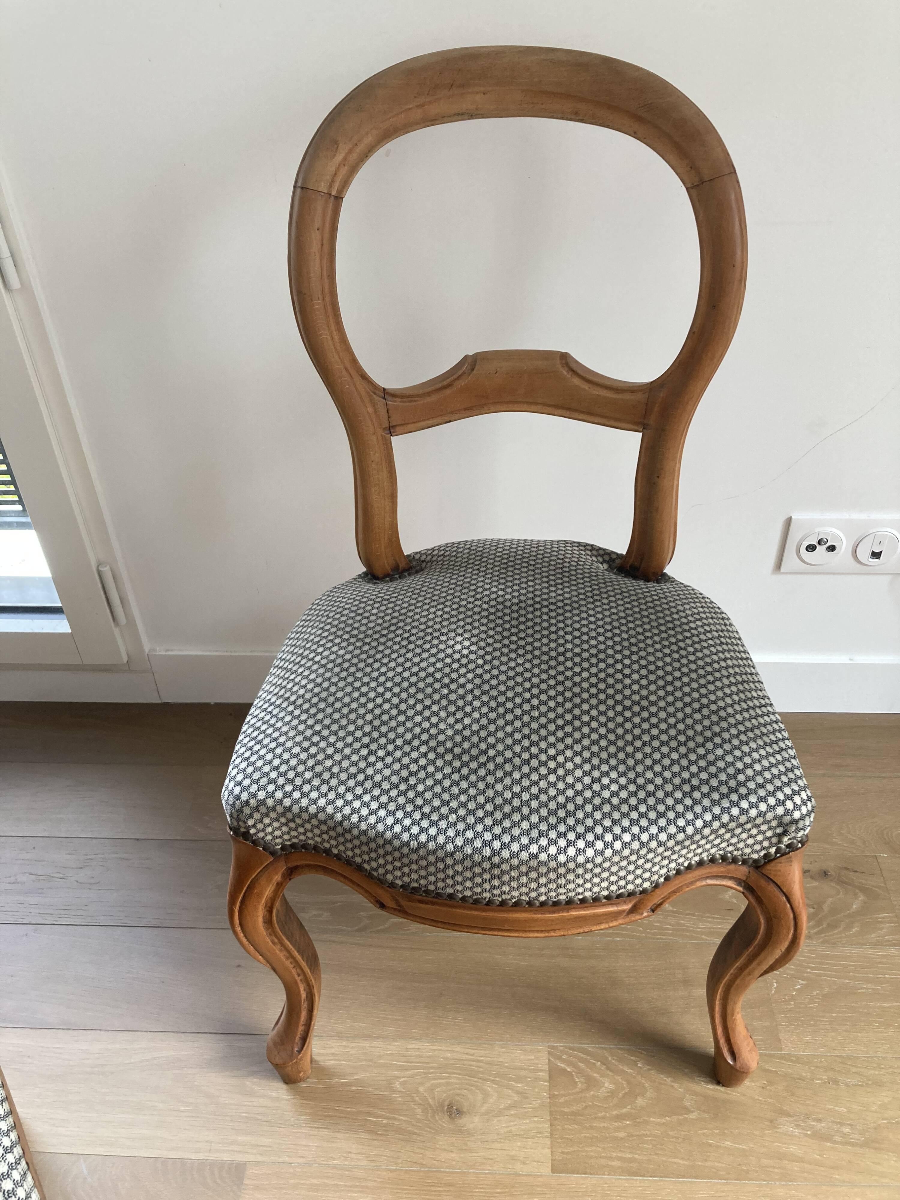 Set of 4 Louis-Philippe style chairs