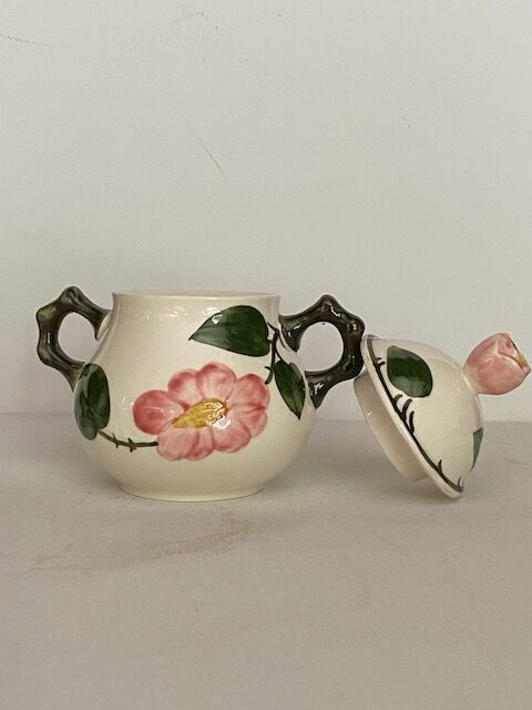 Sucrier Villeroy & Boch with lid and handles