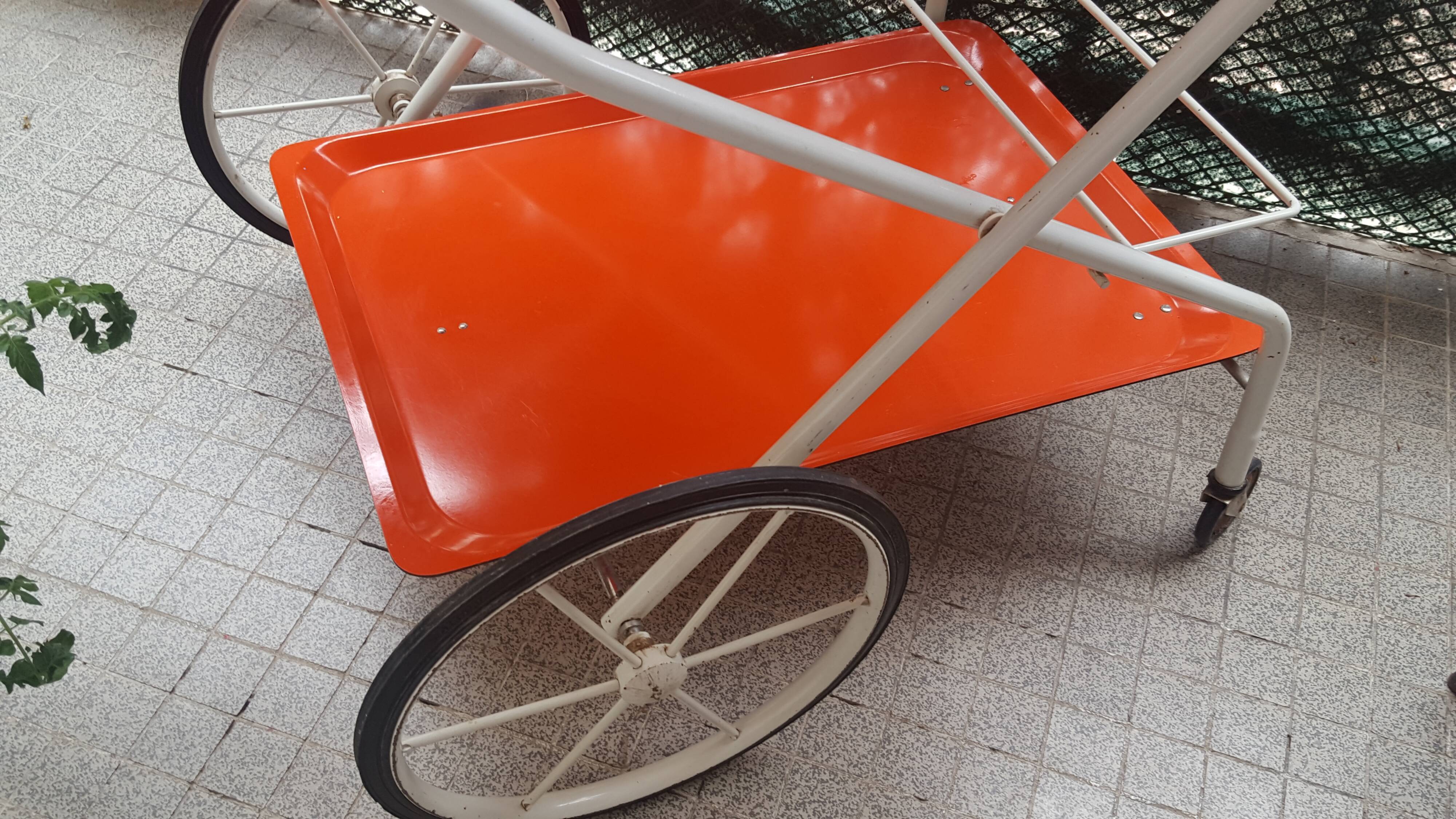 DESSERTE , VINTAGE YEAR 70'S ROULANT TABLE