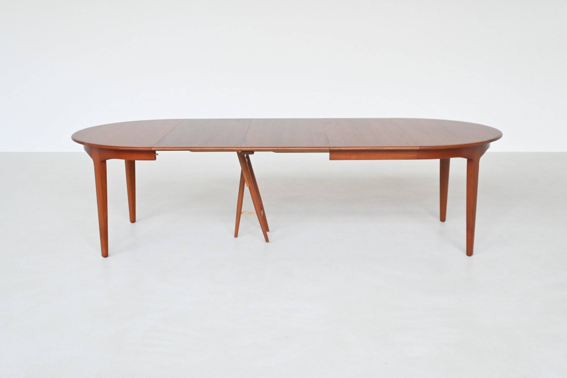 Henning Kjaernulf model 62 dining table teak Soro Stolefabrik Denmark 1958