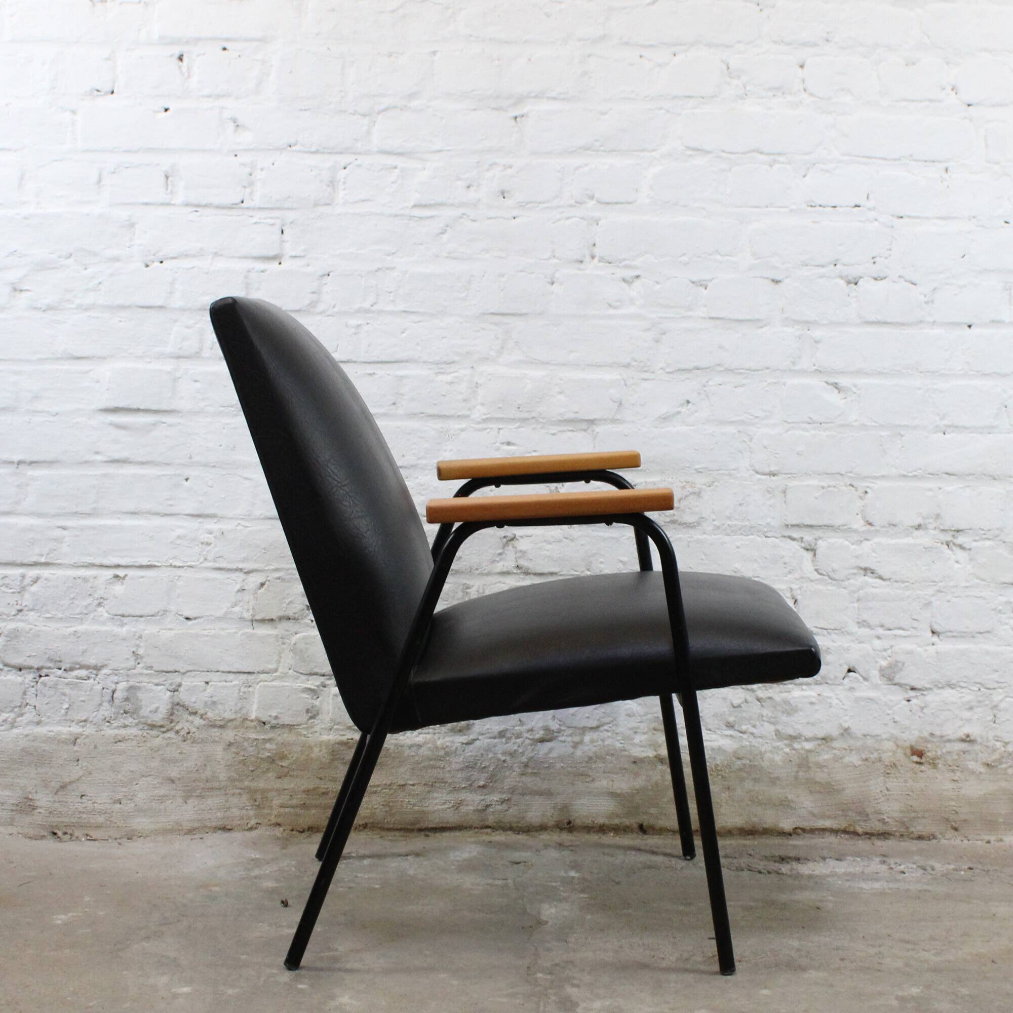 "Robert" armchair by Pierre Guariche for Meurop