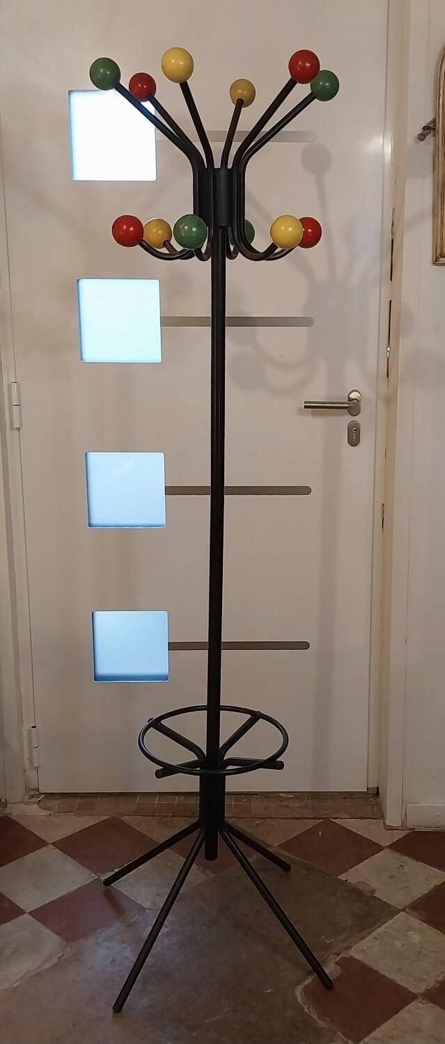Parrot coat rack
