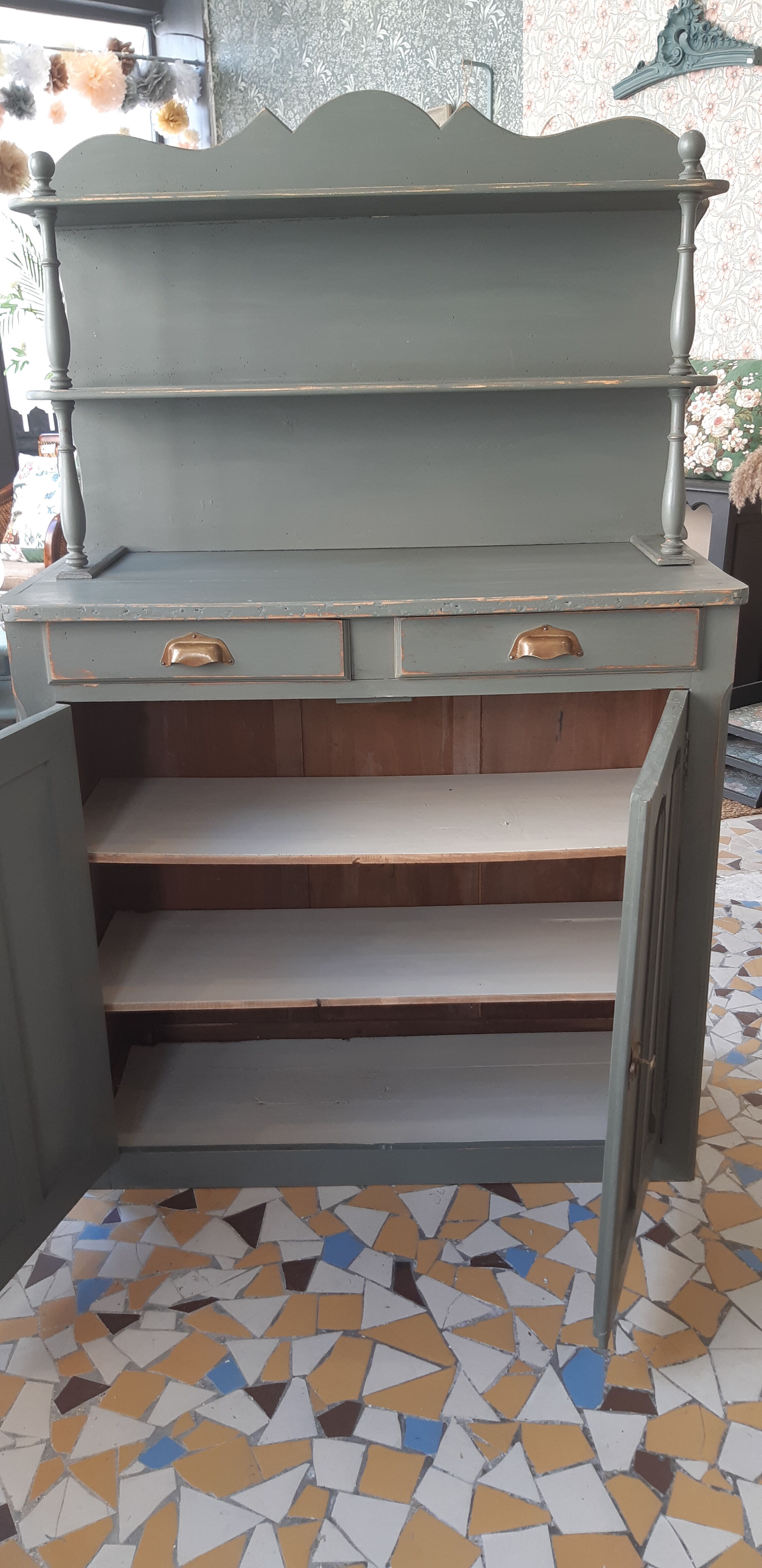 Buffet Parisien 2 bodies revisited in green