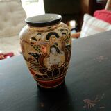 Vase asian porcelain pattern 10 cm high