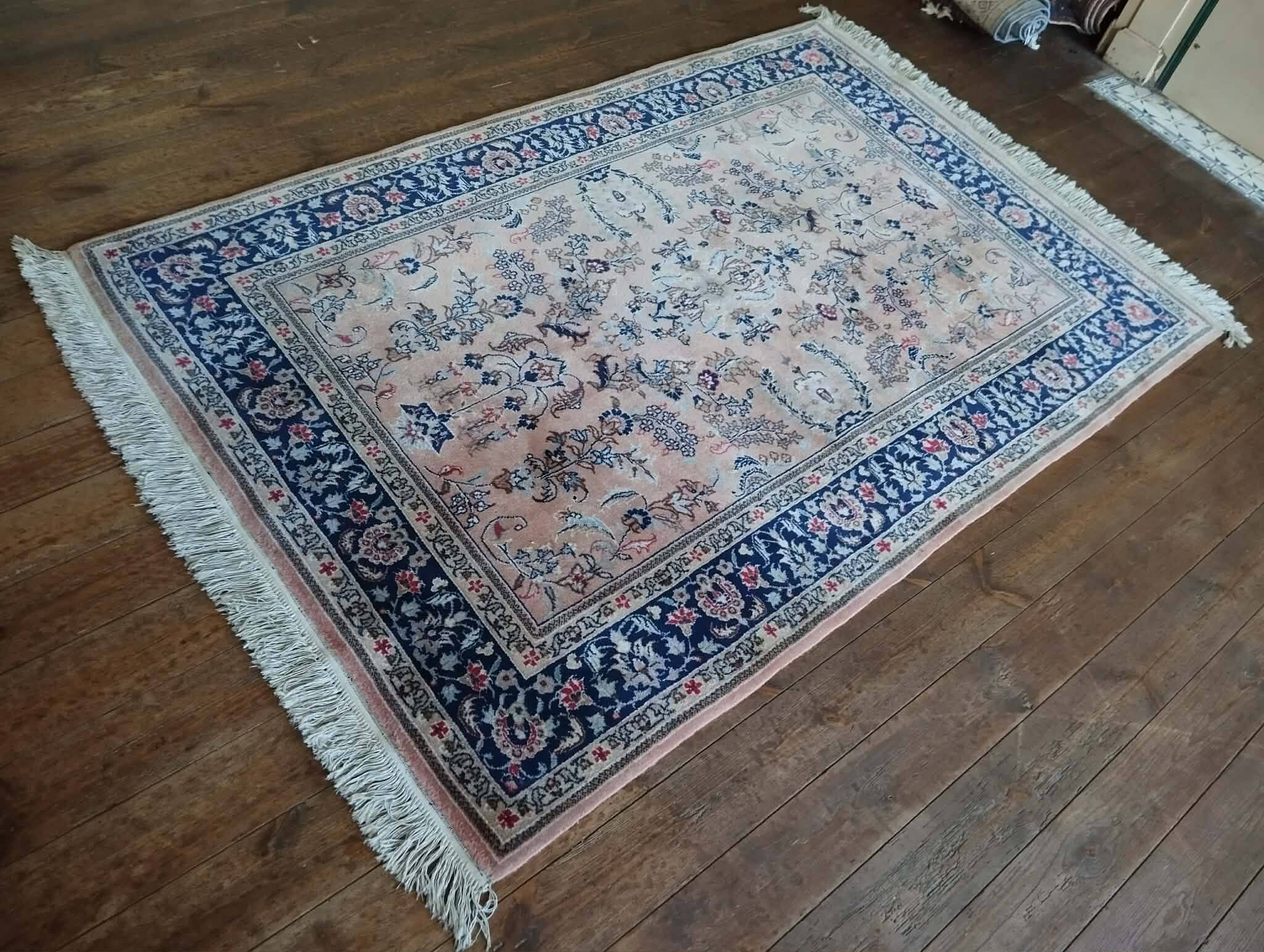 Handmade Persian Sarough rug 189x125cm