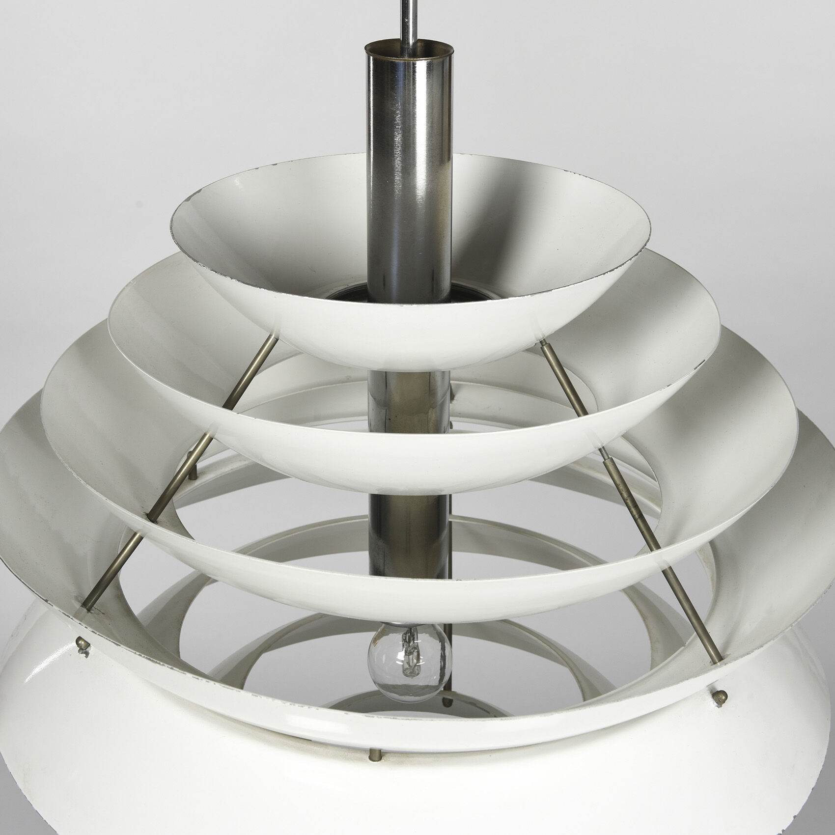 Metal suspension, Italy