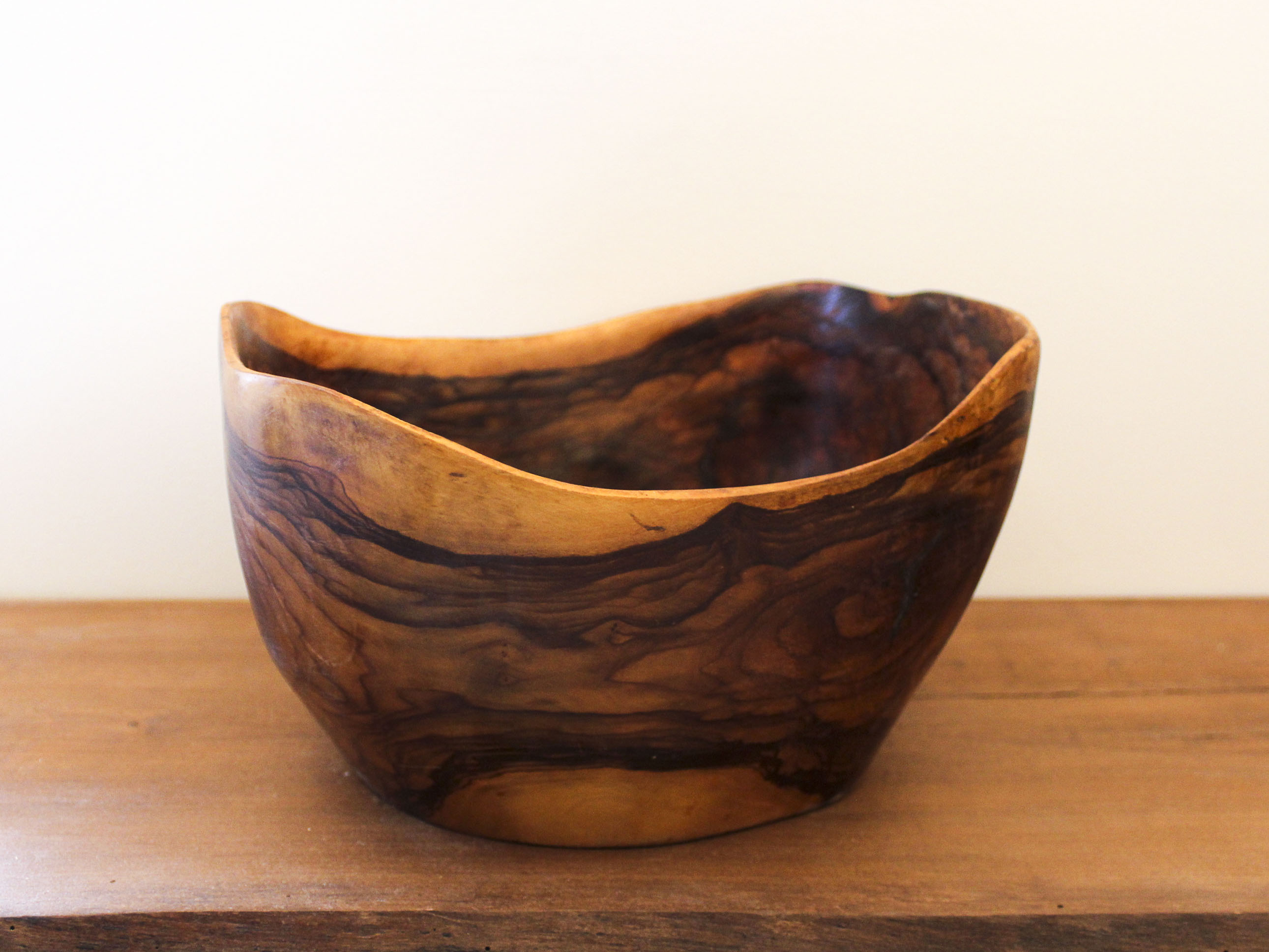 Saladier vintage en bois d'olivier Saint Paul