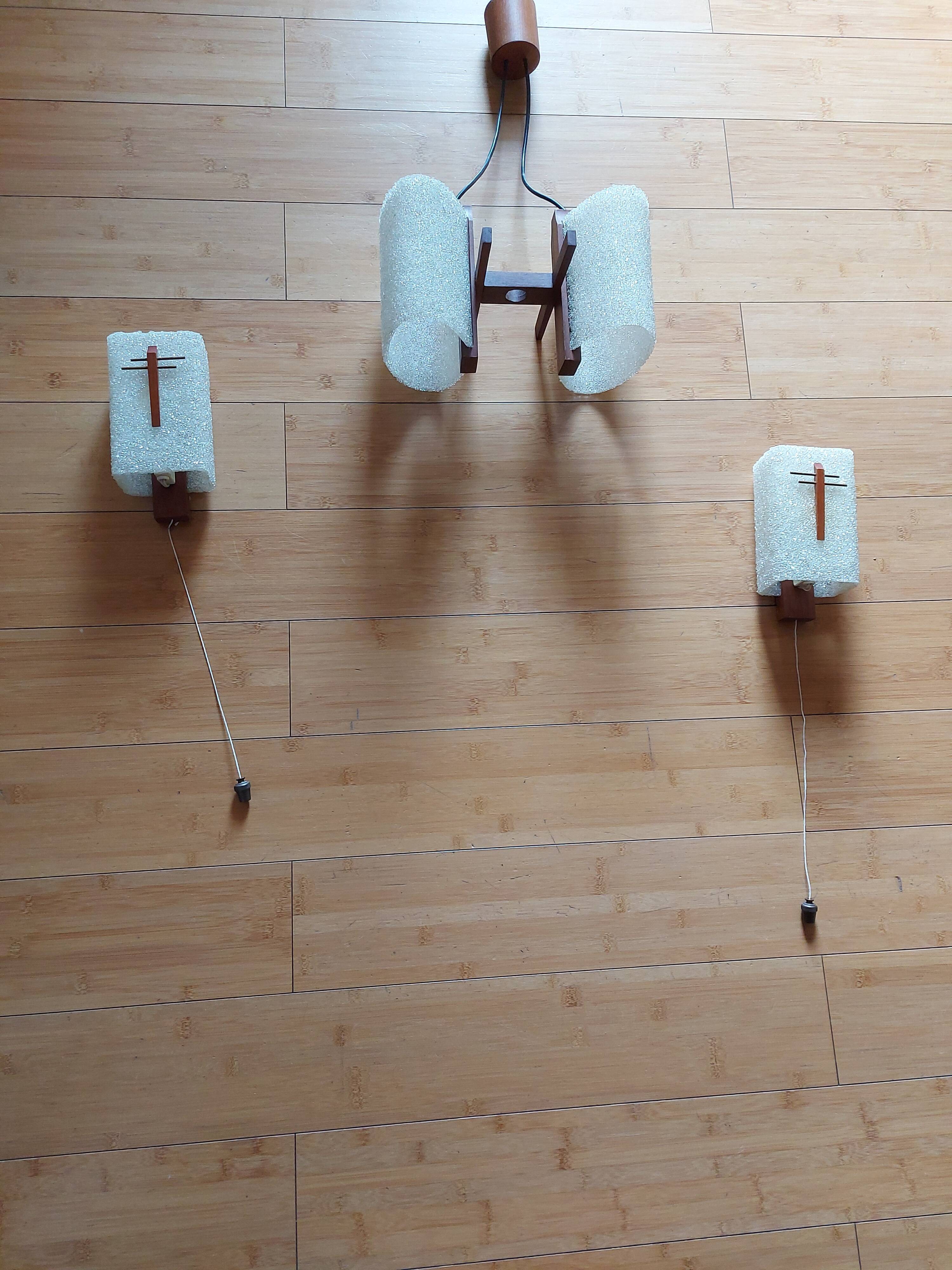 Scandinavian suspension with its two wall light